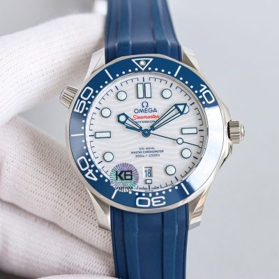 Omega Seamaster 42MM 8800 Movement Super-LimiNova Coating White/Grey Dial Watch